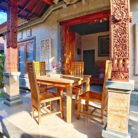 Uma Dewi Pensión Ubud Exterior foto