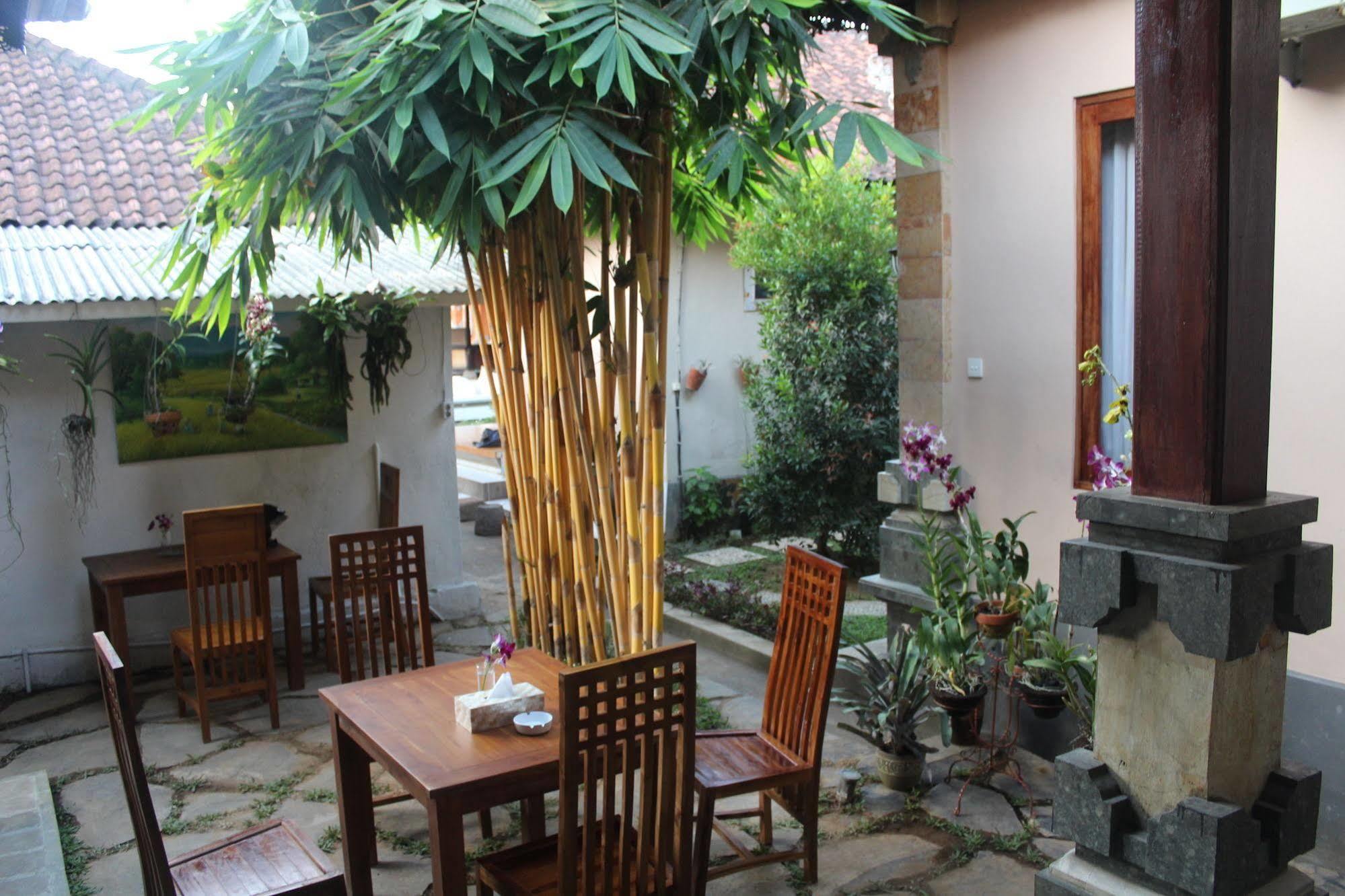 Uma Dewi Pensión Ubud Exterior foto
